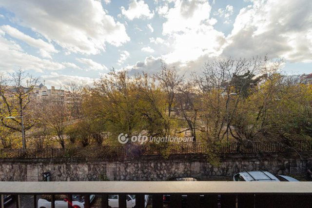 Eladó téglalakás, Budapesten, II. kerületben 450 M Ft, 4 szobás