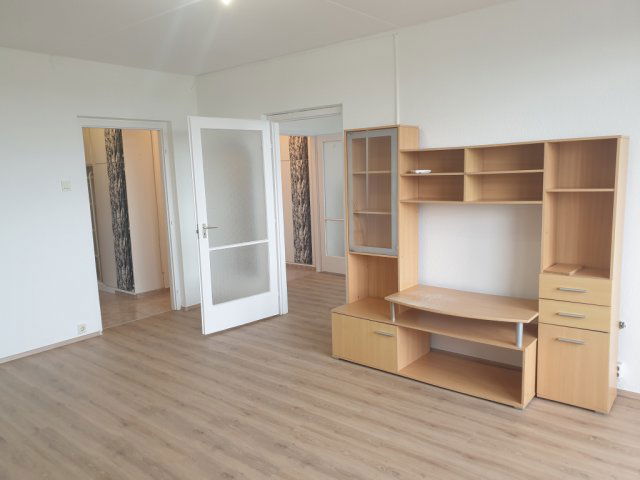 Kiadó téglalakás, albérlet, XXI. kerületben, Kossuth Lajos utcában