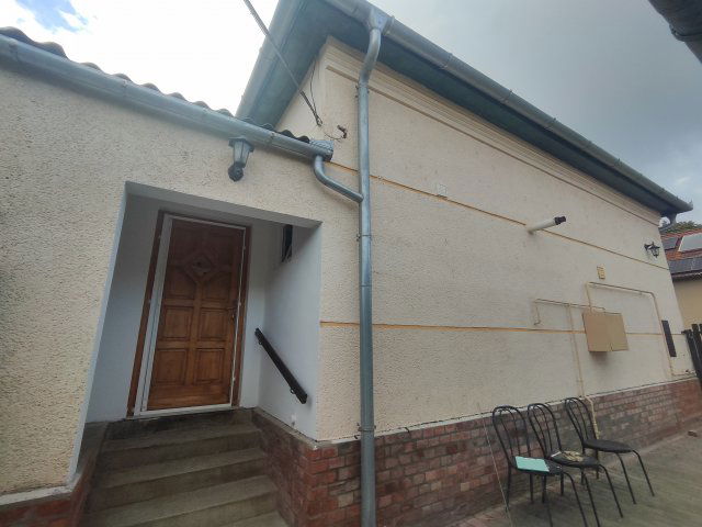 Eladó ikerház, Szegeden 85 M Ft, 3 szobás / költözzbe.hu