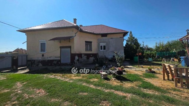 Eladó családi ház, Kabán 28.5 M Ft, 2+1 szobás