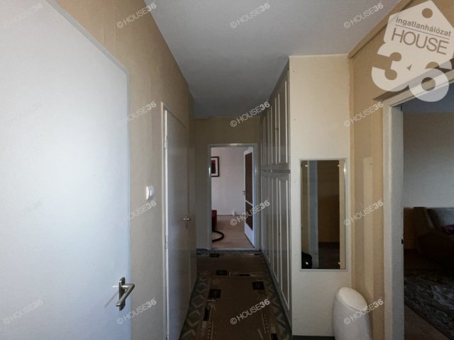 Eladó panellakás, Kecskeméten 40.9 M Ft, 2 szobás