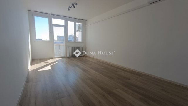 Eladó panellakás, Kecskeméten 45.9 M Ft, 2 szobás