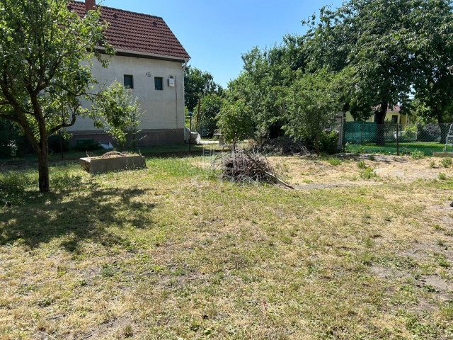 Eladó családi ház, Gárdonyban 37.5 M Ft, 2 szobás