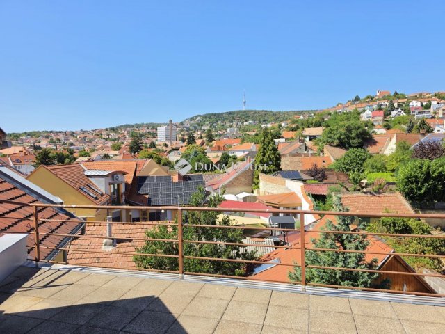 Kiadó téglalakás, albérlet, Pécsett 320 E Ft / hó, 4 szobás