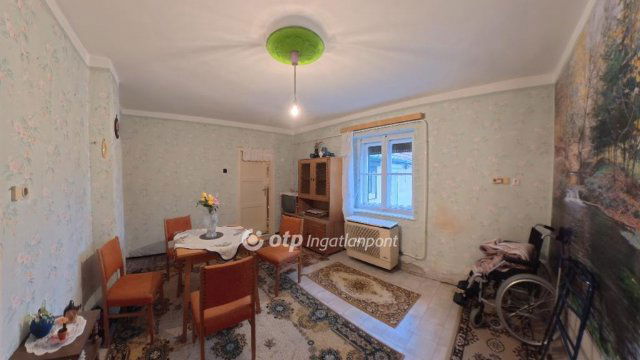 Eladó családi ház, Mezőcsáton 16 M Ft, 2+1 szobás