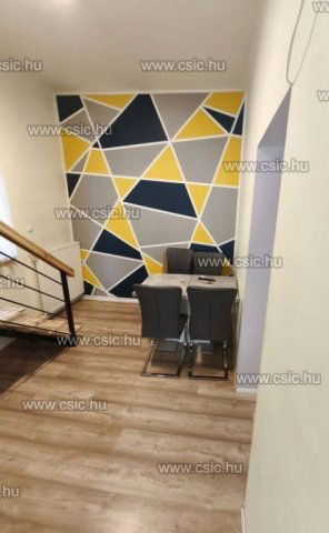 Eladó ikerház, Budapesten, III. kerületben 87.9 M Ft, 2+2 szobás