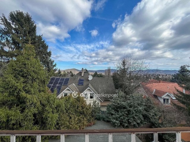 Eladó téglalakás, Budapesten, II. kerületben 94.9 M Ft, 4 szobás