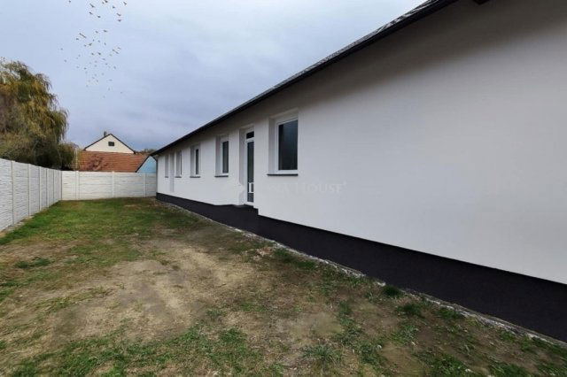 Eladó ikerház, Monoron 87.9 M Ft, 4 szobás / költözzbe.hu