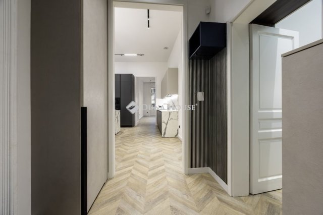 Eladó téglalakás, Budapesten, V. kerületben 299 M Ft, 3 szobás