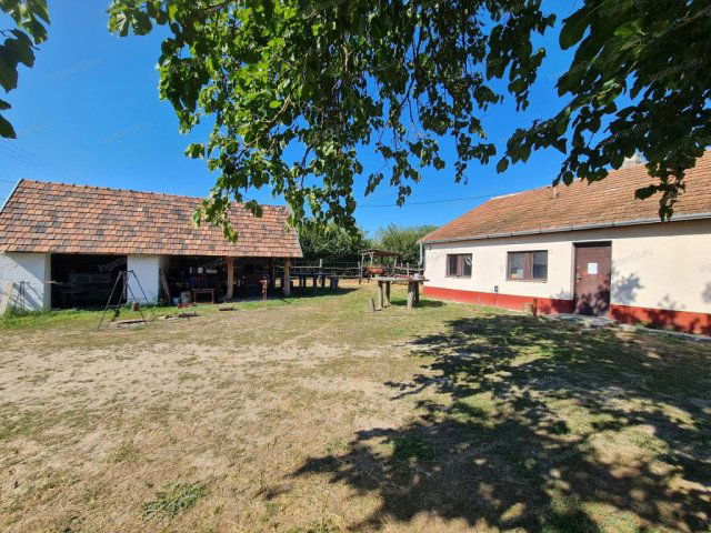 Eladó családi ház, Jakabszálláson 27.9 M Ft, 2 szobás