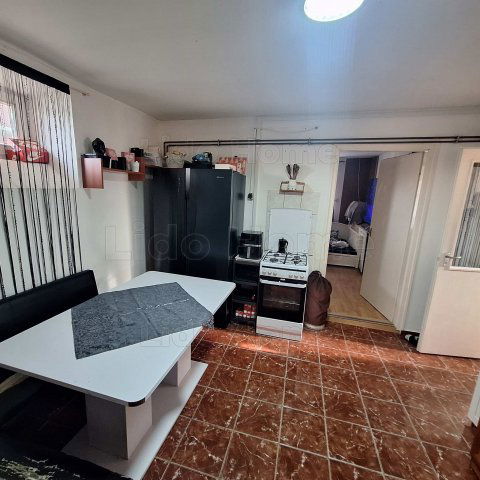 Eladó családi ház, Tamásiban 30 M Ft, 2+2 szobás