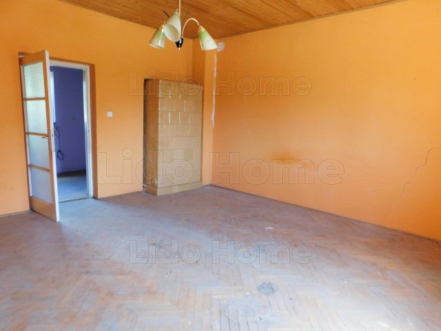 Eladó családi ház, Szakályon 10 M Ft, 10+1 szobás