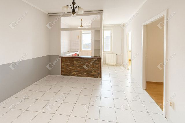 Eladó panellakás, Debrecenben 54 M Ft, 2+1 szobás