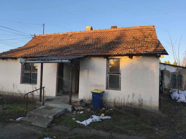 Eladó családi ház, Tápiószelén 12.9 M Ft, 2 szobás