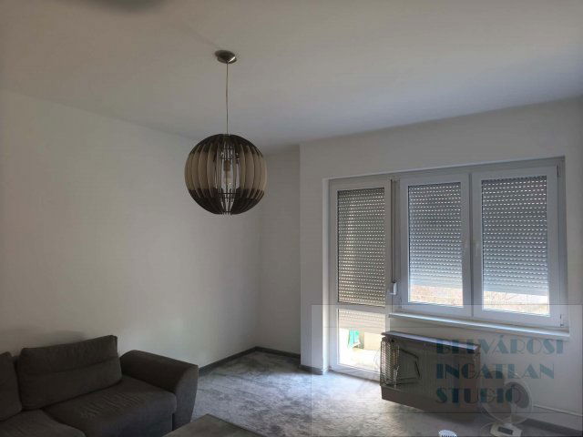 Eladó téglalakás, Kazincbarcikán, Építők útján 19.5 M Ft