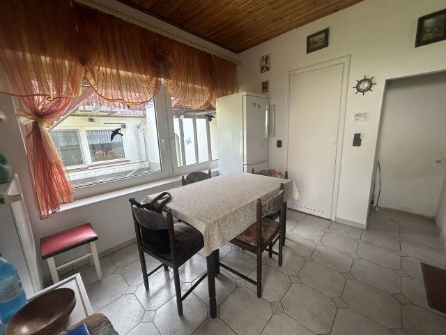 Eladó családi ház, Balatonbogláron 145 M Ft, 8 szobás