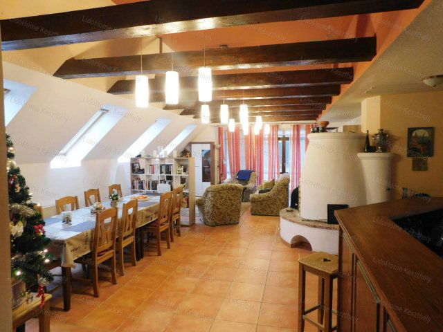 Eladó családi ház, Kehidakustányban 75 M Ft, 5 szobás