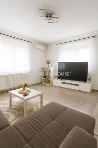 Eladó családi ház, Budapesten, XVIII. kerületben 105 M Ft