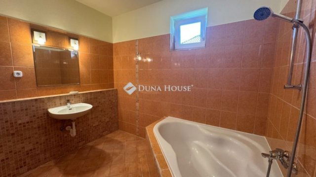 Eladó ikerház, Ebesen 82.4 M Ft, 3 szobás / költözzbe.hu