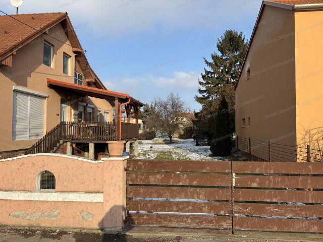 Eladó családi ház, Mosonmagyaróváron 89.9 M Ft, 4 szobás