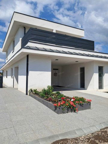 Eladó családi ház, Szolnokon 184.9 M Ft / költözzbe.hu