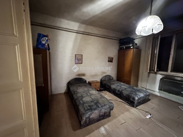 Eladó téglalakás, Budapesten, XX. kerületben 31 M Ft, 1 szobás