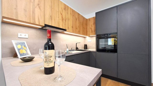 Eladó panellakás, Pécsett 56.9 M Ft, 2+2 szobás