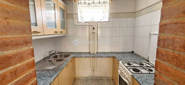 Eladó családi ház, Szentlőrinckátán 35 M Ft, 3 szobás