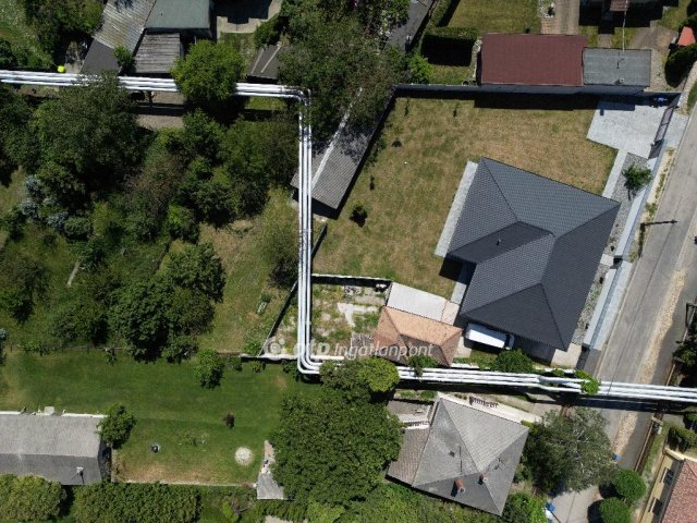 Eladó családi ház, Mosonmagyaróváron 124.9 M Ft, 4 szobás