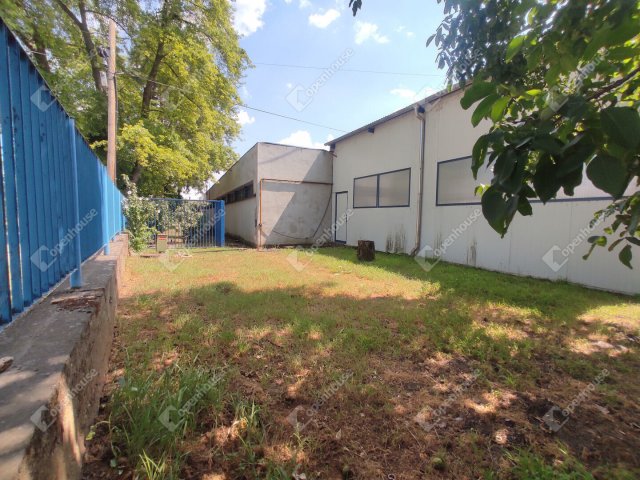 Kiadó ipari ingatlan, Komáromban 2000 E Ft / hó