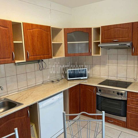 Eladó panellakás, Nyíregyházán, Árpád utcában 41.5 M Ft