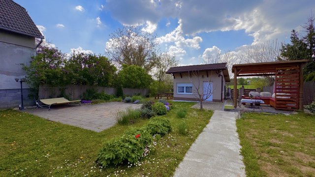 Eladó családi ház, Bonyhádon 89.9 M Ft, 4 szobás