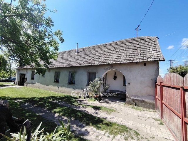 Eladó családi ház, Akasztón 23.9 M Ft, 2+1 szobás
