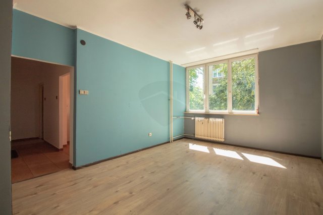 Eladó téglalakás, Tatabányán 31 M Ft, 1 szobás
