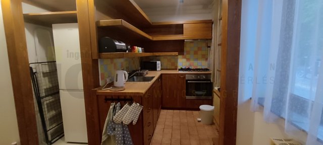 Kiadó téglalakás, albérlet, Szegeden, Batthyány utcában