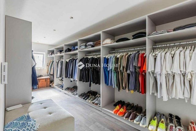 Eladó családi ház, Budapesten, XV. kerületben 259.9 M Ft