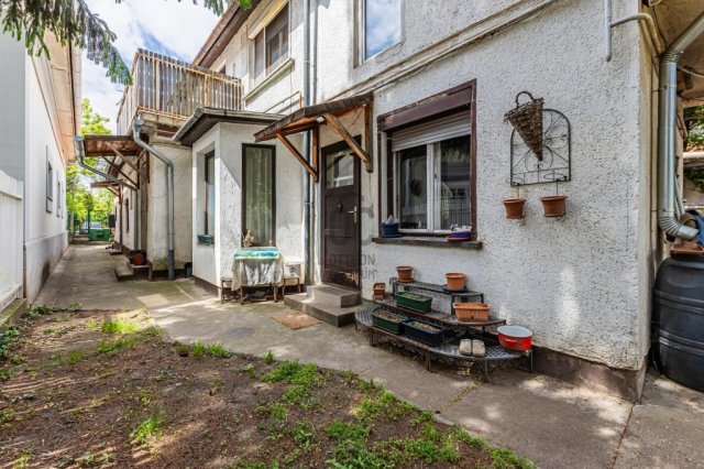Eladó családi ház, Budapesten, XVI. kerületben 109.99 M Ft