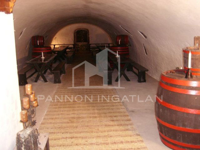 Eladó üzlethelyiség, Bándon 149 M Ft / költözzbe.hu