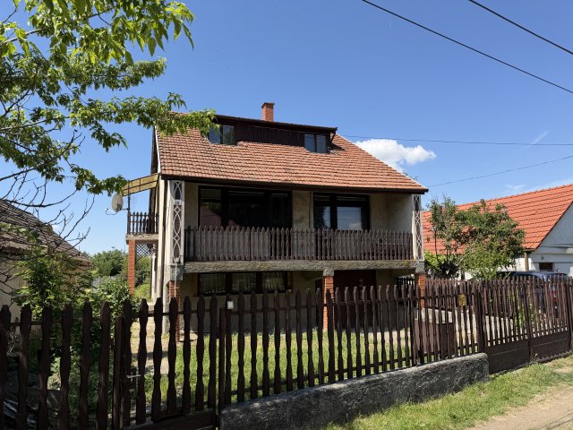 Eladó családi ház, Jobbágyin 24.9 M Ft, 6 szobás
