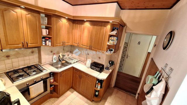 Eladó családi ház, Dabason 74.9 M Ft, 6 szobás