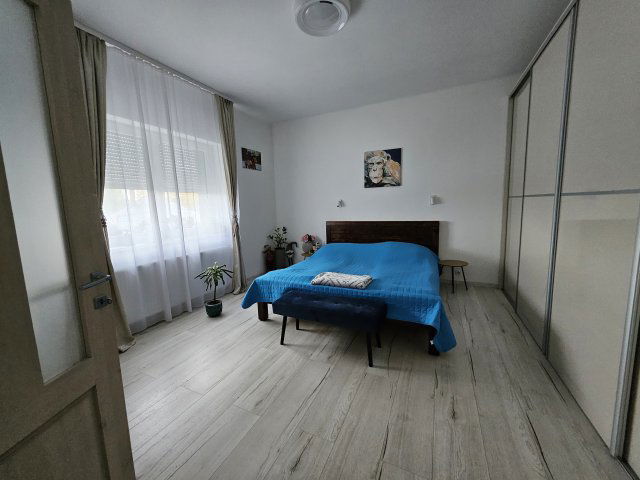 Eladó ikerház, Szegeden 103.9 M Ft, 3 szobás