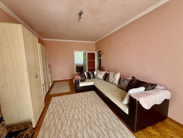 Kiadó téglalakás, albérlet, Komáromban 180 E Ft / hó, 2 szobás