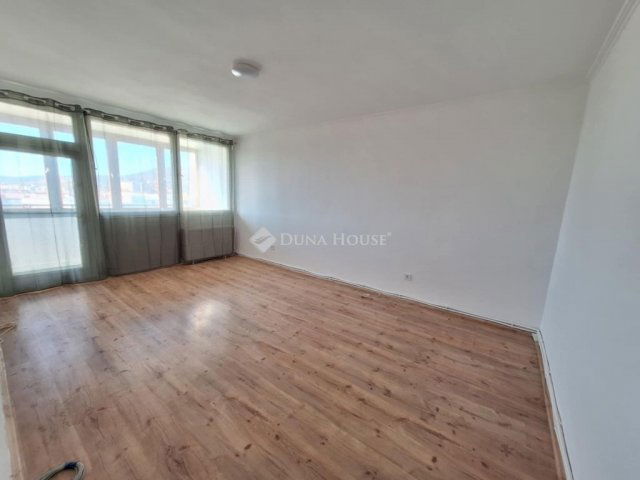 Eladó téglalakás, Pécsett 44.9 M Ft, 2 szobás