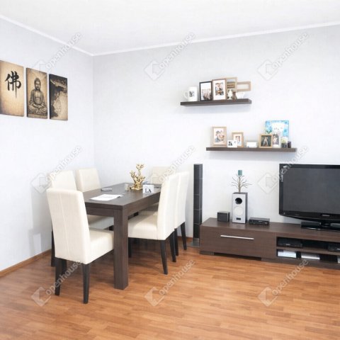 Eladó családi ház, Szegeden 96 M Ft, 4 szobás