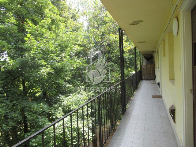 Eladó téglalakás, Ózdon 7.99 M Ft, 1 szobás