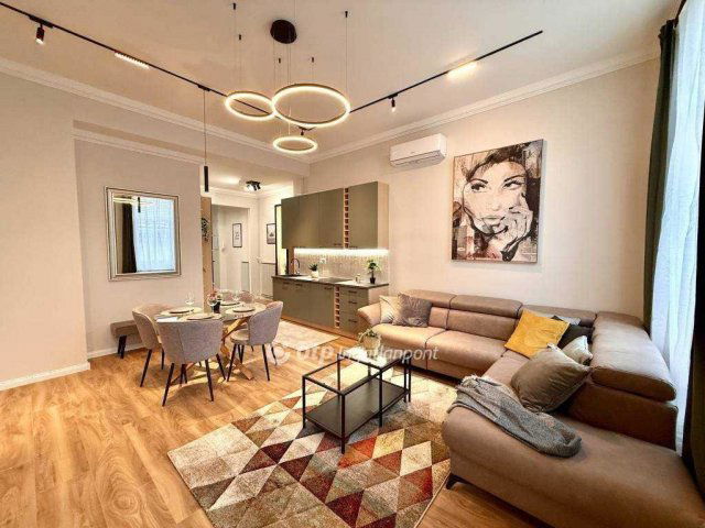 Eladó téglalakás, Budapesten, VII. kerületben 190 M Ft, 4 szobás