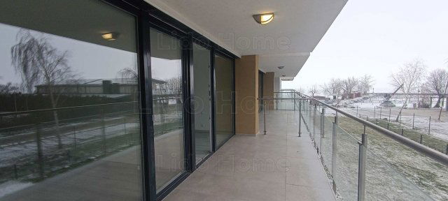 Eladó téglalakás, Siófokon 78.4 M Ft, 2 szobás