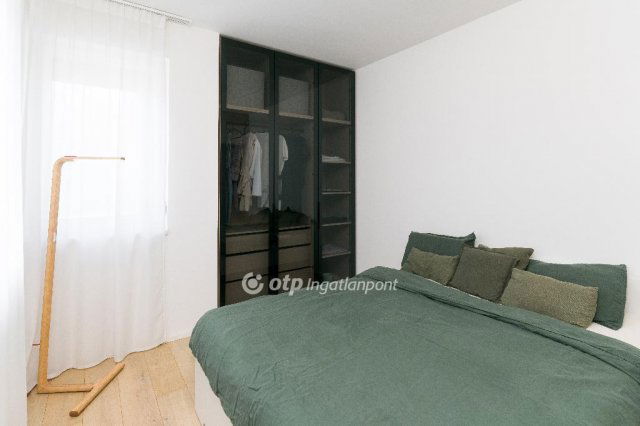 Eladó téglalakás, Érden 114.4 M Ft, 2+1 szobás