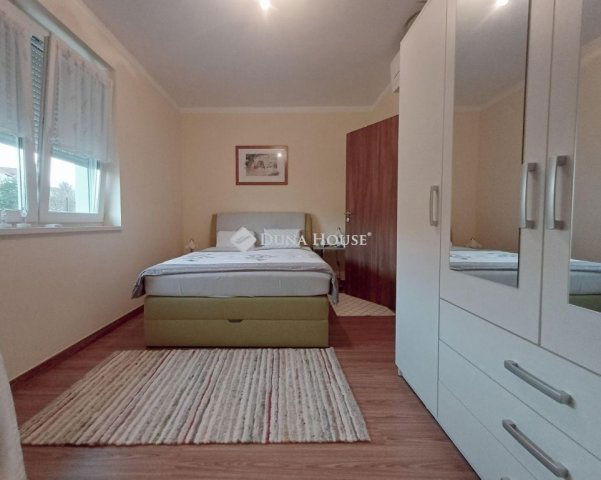 Eladó családi ház, Dunabogdányban 135 M Ft, 3 szobás