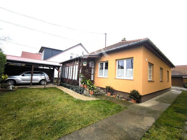 Eladó családi ház, Szolnokon 79.9 M Ft, 2+1 szobás